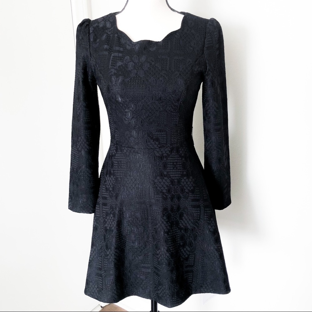 Gorgeous K-fashion Black Mini Dress size 6-8